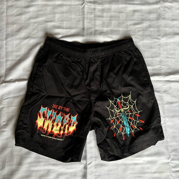Stylish Black Graphic Athletic Shorts - Picture 1 of 3